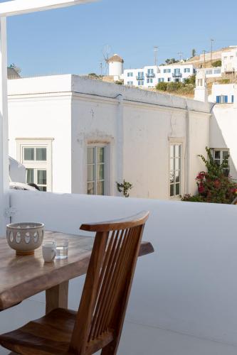 Lotus iΝ & Aroma iN , Mykonos Town 5