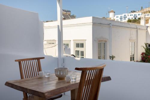 Lotus iΝ & Aroma iN , Mykonos Town 2