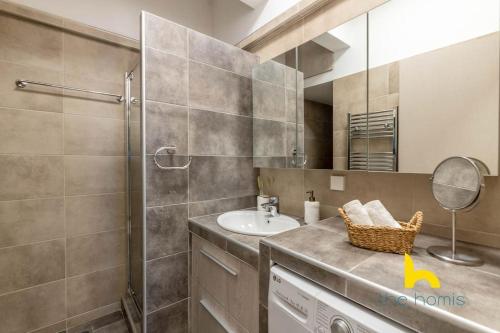 Kalypso Athens Gem - Elegance in Vibrant Pagrati, Athen (Foto 7)