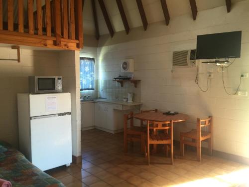 Kitchen, Carnarvon Caravan Park in Carnarvon