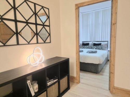 Rooms in Manchester 6 minutes Drive to Victoria Station, Manchester (photo 8)