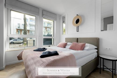 SummerWinter - 4 stars, Luxury Butterfly & Bike & Golf Apartments, Orłowo, parking