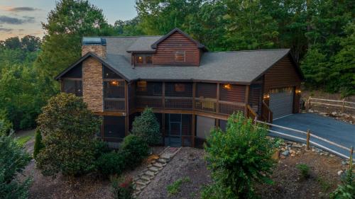 Sunset Ridge Chalet in Mineral Bluff, USA