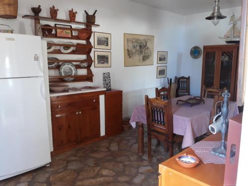ห้องครัว, Elies Apartments in เลรอส