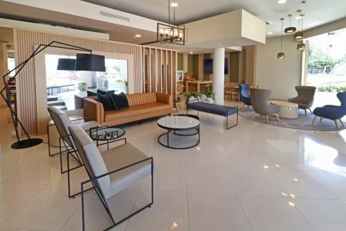 565727292 Holiday Inn Tijuana Zona Rio by IHG