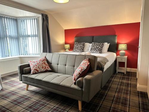 The Prince Albert Pub & Hotel with onsite FREE PARKING 2 minutes from Legoland, Windsor