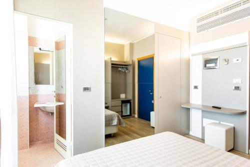 Hotel Baltic - image 8