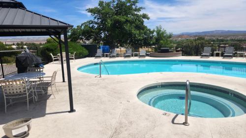 Swimming pool, The View Motel in Cottonwood (AZ)