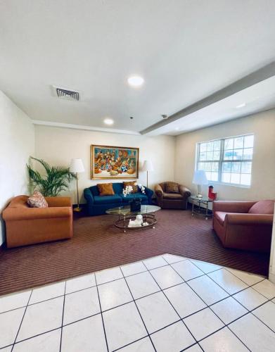 Cơ sở vật chất, Metrotel Express in San Pedro Sula