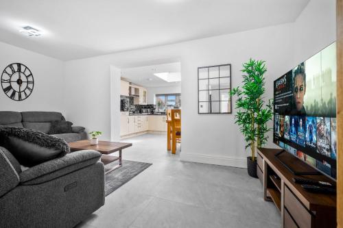 5 bedroom house Solihull 10 mins drive from BHX & NEC Private off road parking, Birmingham (fotografie 4)