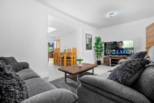 5 bedroom house Solihull 10 mins drive from BHX & NEC Private off road parking, Birmingham (fotografie 2)