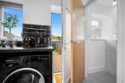 5 bedroom house Solihull 10 mins drive from BHX & NEC Private off road parking, Birmingham (fotografie 9)