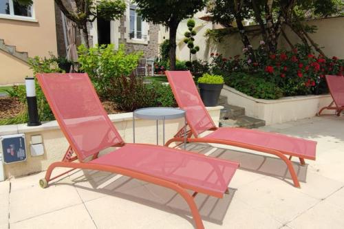 View, La Villa Benedictins avec piscine in Limoges