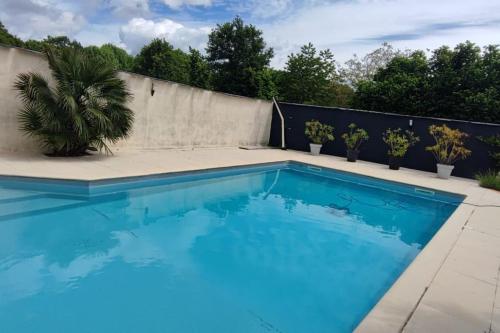 La Villa Bénédictins avec piscine gîte à louer Beaubreuil