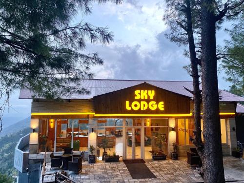 . Sky Lodge Hotel