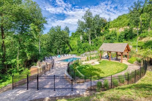 Mountain Escape Resort Pool 560 FREE tickets each paid day Mountain Views! - image 2