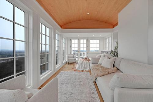 Roundtop Mansion-Breathtaking View, indoor Pool in Marietta (PA)