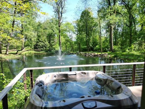 Omgivelser, The Roundtop Chalet romantic couples getaway in Marietta (PA)