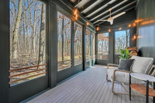 Altan/terrasse, The Roundtop Chalet romantic couples getaway in Marietta (PA)