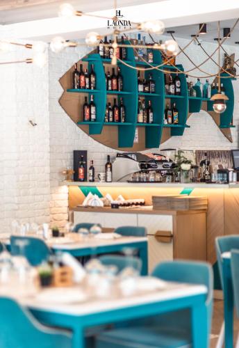 בר/טרקלין, La Onda Hotel in דורס