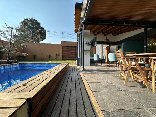 Casa "Las Lagartijas" in Valle de Bravo, Mexico