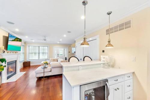 Luxurious Sea Bright Home half block from beach! in Sea Bright, USA