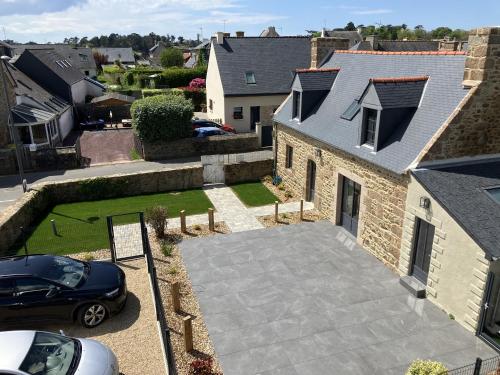 Three-Bedroom Holiday Home  image 2