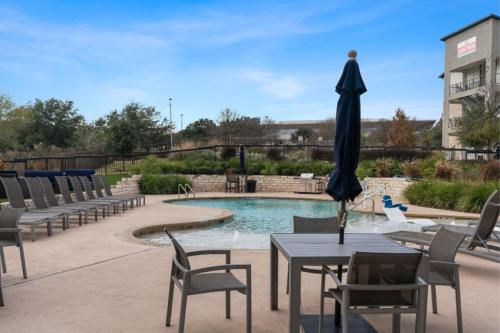LUX 2BR 1B Unit in Austin with Pool & Free Parking in Austin, USA