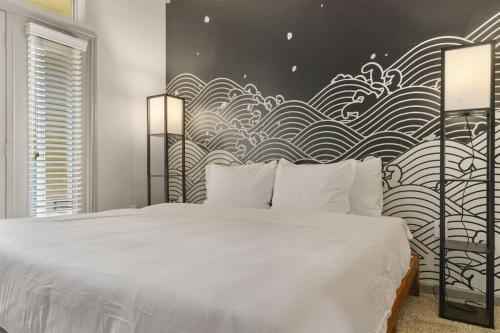 LUX 2BR 1B Unit in Austin with Pool & Free Parking in Austin, USA