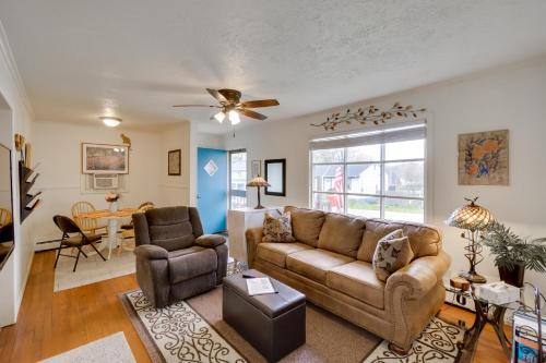 Cozy Duplex Near Harpers Ferry with Patio and Grills! in Bolivar, USA
