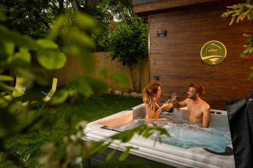 Hot tub, MOHA Weekend in Bank