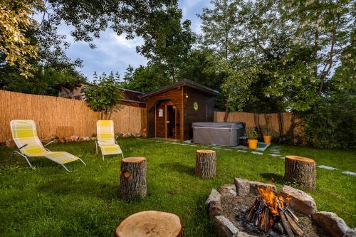 Surrounding environment, MOHA Weekend in Bank