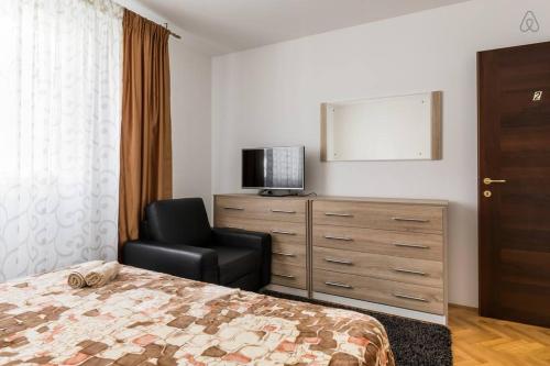 Deluxe Apartment Romana Top Centar with Balcony - image 12
