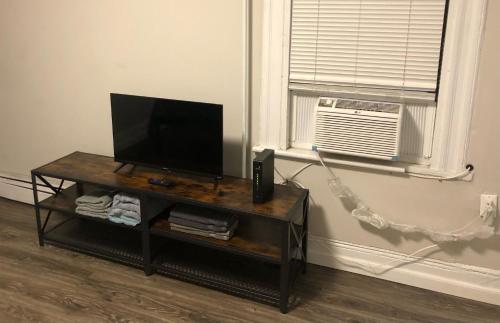Private 2-bedroom apartment, New York City 15 minutes away in Union City, USA
