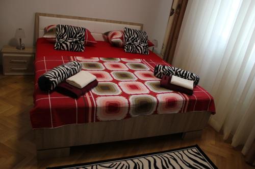 Deluxe Apartment Romana Top Centar with Balcony - image 11