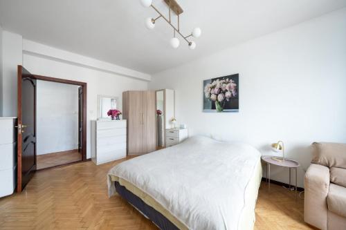 Sleeps 10 City Center Penthouse op US Embassy, Tallinn (photo 7)