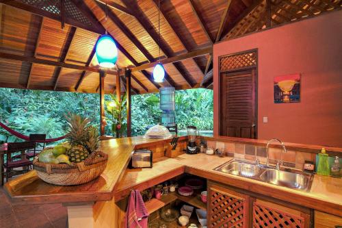 Food and beverages, Geckoes Lodge in Puerto Viejo de Talamanca