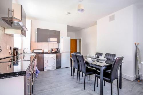 Big new house - 5BDR near City, Manchester (foto 9)