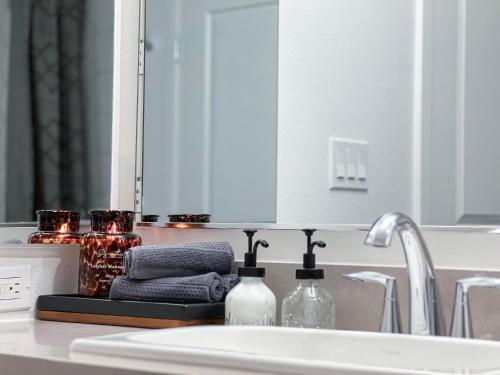 Luxurious Hollywood Home City View - Free Parking 10mins to Universal Studios thumb 2