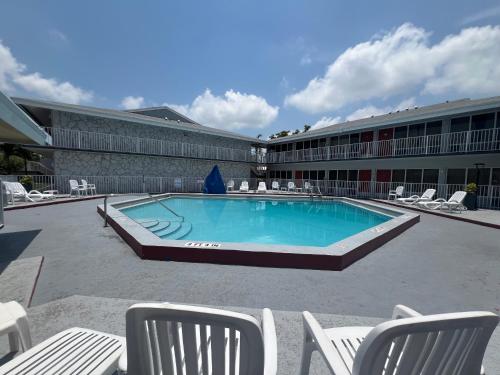 Garden Inn Homestead/Everglades/Gateway to Keys - image 2