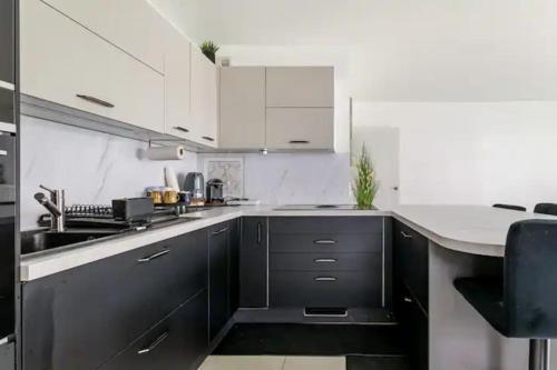 Résidence Abraham-Guest Room 1 LaDéfense U-Arena #Terasse #Fibre #View 4