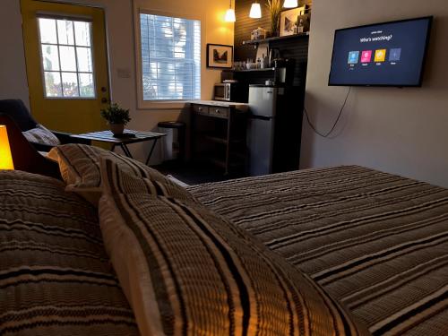 Lovely Spacious Guesthouse in Mills 50 District in Orlando, USA