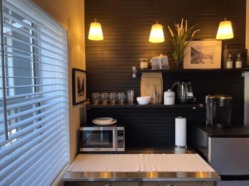 Facilities, Lovely Spacious Guesthouse in Mills 50 District in Orlando East