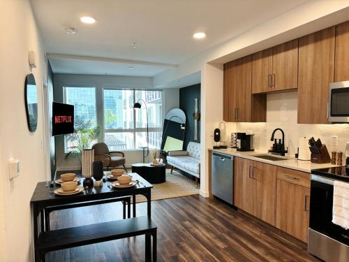Hollywood sunset retreat-free parking - 편의 시설/서비스