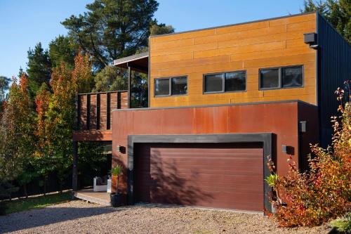 Exterior view, Away - 4 bedroom 2 bathroom family home in Daylesford and Macedon Ranges