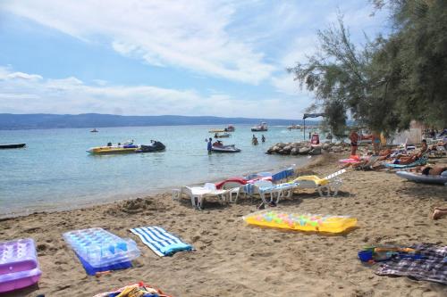 Apartments by the sea Duce Omis - 20081 - image 3