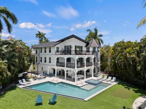 The Sunset Escape-Riverfront Elegance