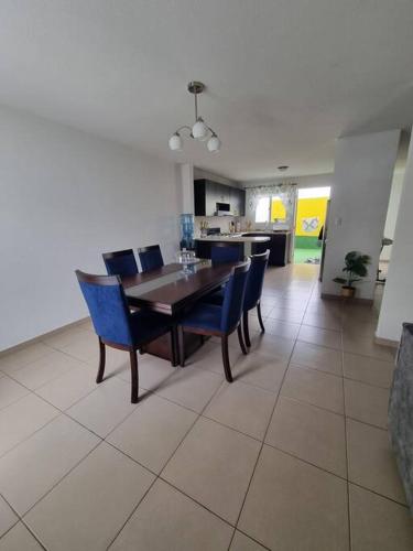 Casa Alamedas Carretera a El Salvador in บียา กานาเลส