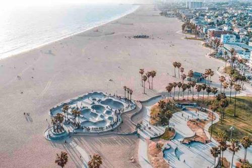 Marina Club - Amazing 1 Bed Oasis in Venice in Los Angeles, USA