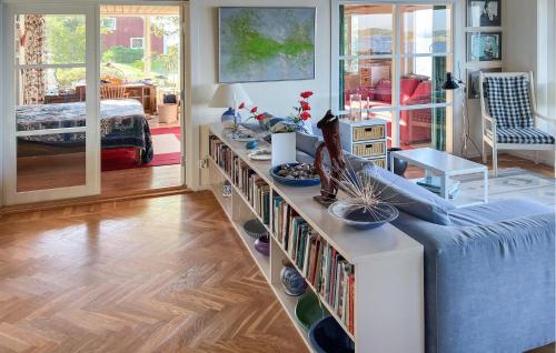Cozy Home In Vikbolandet With Sauna in Navekvarn